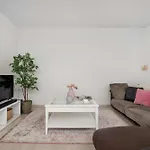 Bright In Perfect For Remote Work By Renters 아파트 크라쿠프
