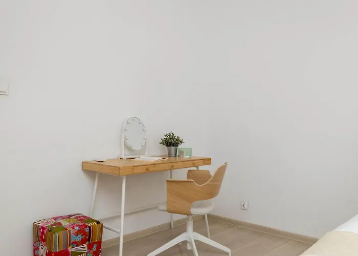 Bright In Perfect For Remote Work By Renters アパート